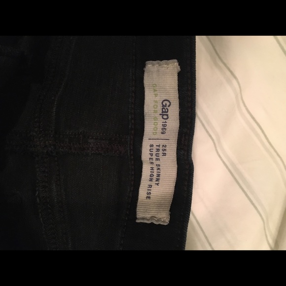Gap high waisted dark wash skinny jeans 👖 - Picture 4 of 4